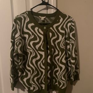 NWT Selling a beautiful olive and cream crop top with coordinating sweater!